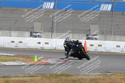 media/Nov-26-2022-Fastrack Riders (Sat) [[b001e85eef]]/Level 3/Session 3 Outside Turn 9/